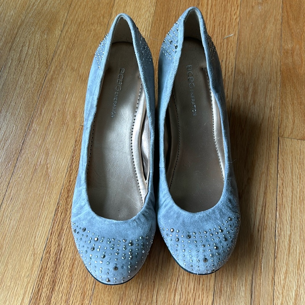 BCBG Grey Suede Sparkle Wedges Sz 8